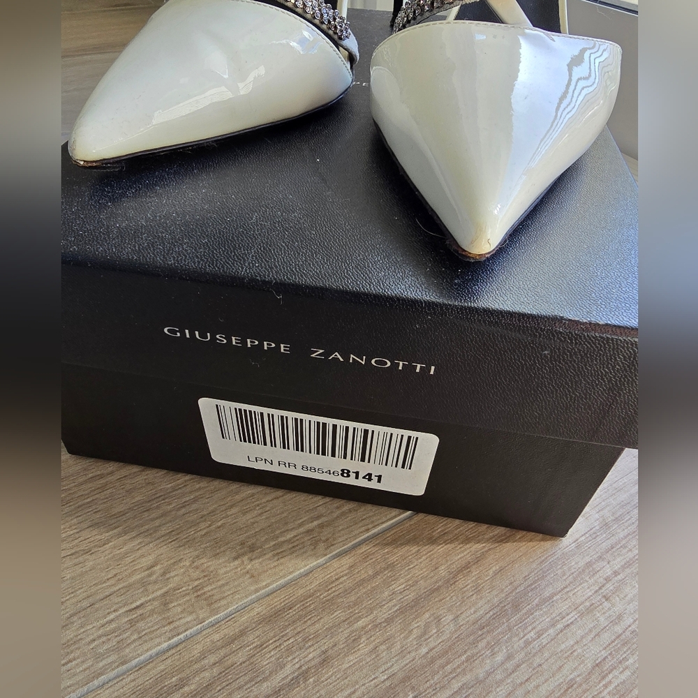 Giuseppe Zanotti Embellished Pointed Toe Mules Size 38 Color Kefir - Picture 2 of 8